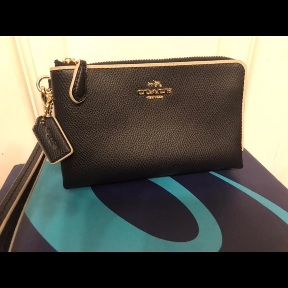SOLD Coach Double Corner Zip Wristlet in Edgepaint